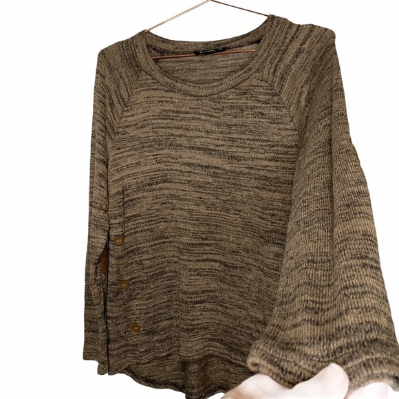 Sweet Wanderer Soft Knit Sweater w/ Side Buttons - Picture 2 of 11